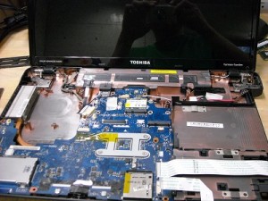 toshibalaptop-2.jpg