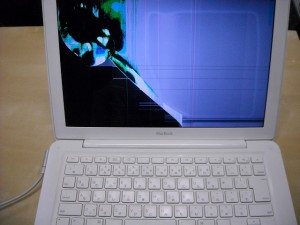 macbookA1342-2.jpg