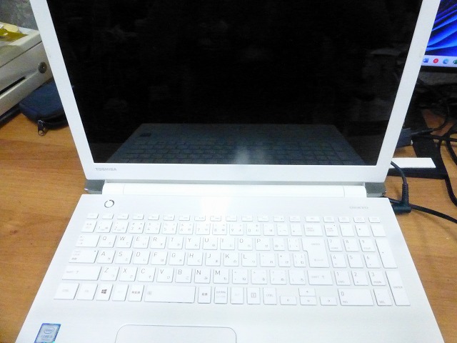 dynabook T45/DWSB �C���O