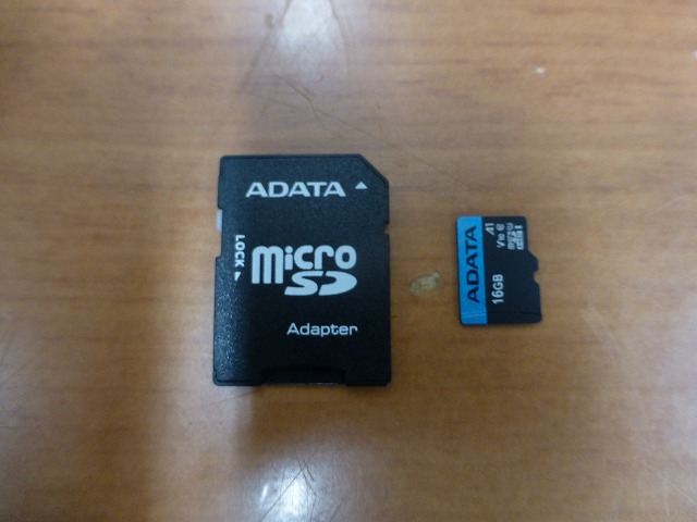 microSDカード16GBの画像