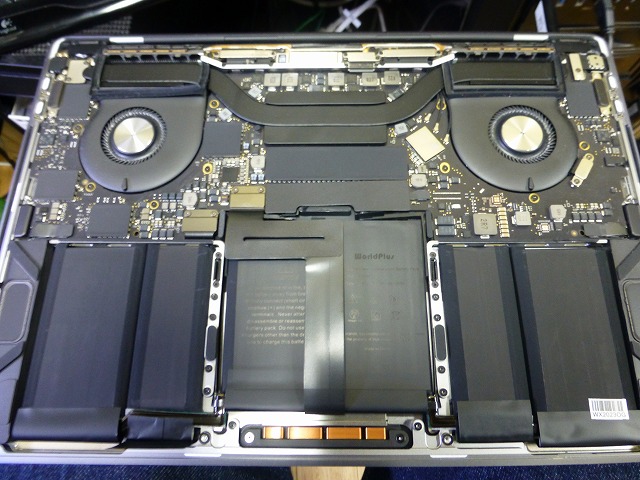 macbook pro 13C`摜