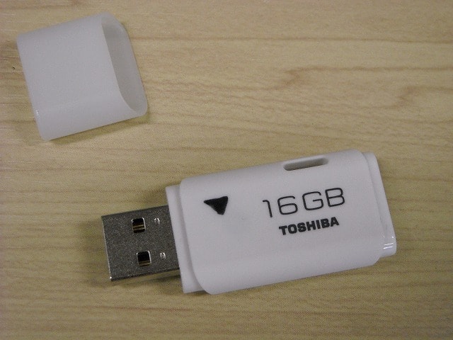 sony toshiba製USBメモリーのデータ復旧事例