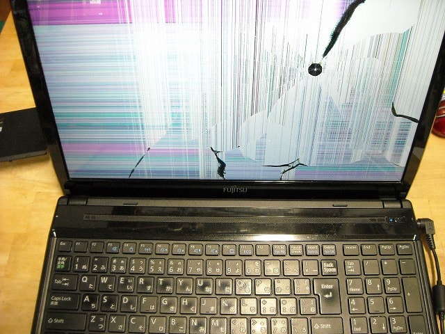 富士通液晶割れ