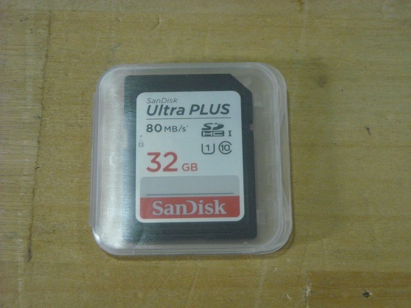 sandisk製のSDカード32GB画像