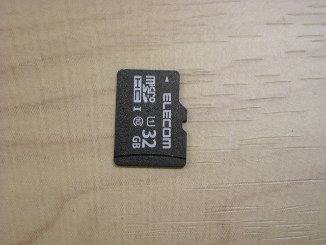 microSDカード16GBの写真